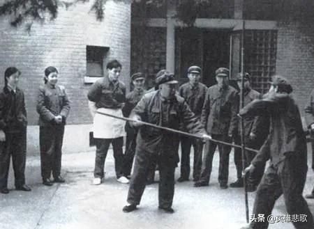 55年授衔时，许世友想当大将，上将和大将的差距有多大？